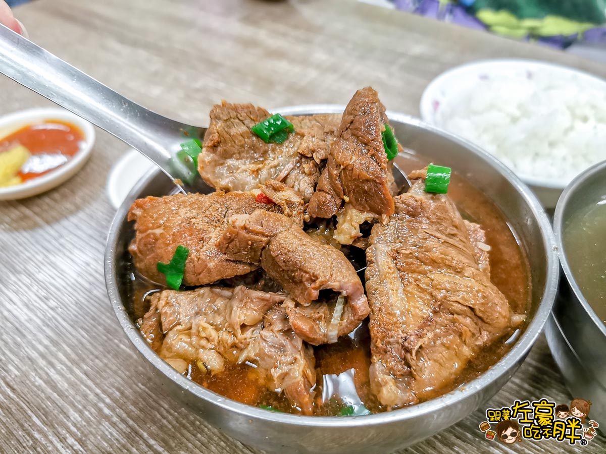 午餐推薦,晚餐推薦,潮州牛雜湯牛肉專賣店,潮州牛雜湯牛肉專賣店菜單,熱炒,牛肉湯,牛肉麵,高雄小吃,高雄美食,鳳山小吃,鳳山美食