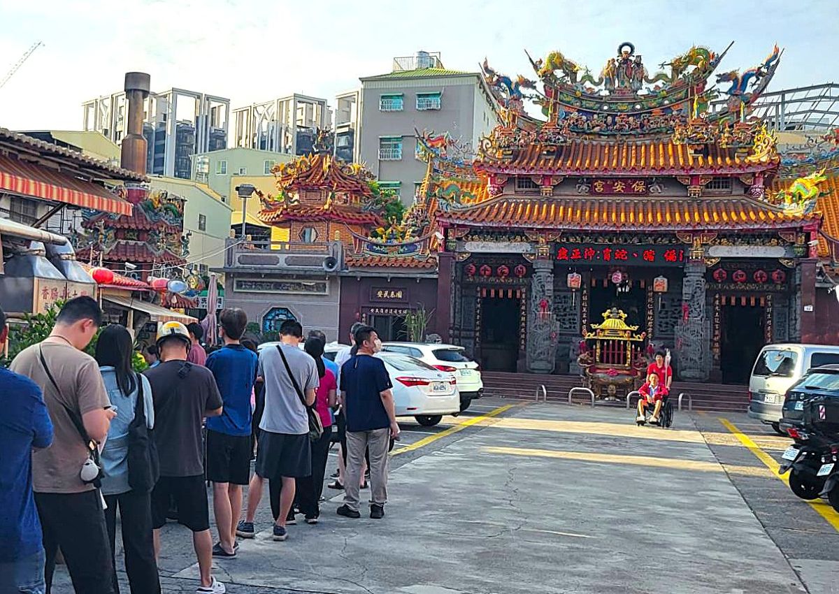 保安宮廣場香腸,保安宮香腸,新大港大腸香腸,新大港大腸香腸菜單,高雄小吃,高雄必吃,高雄新大港大腸香腸,高雄美食,高雄香腸