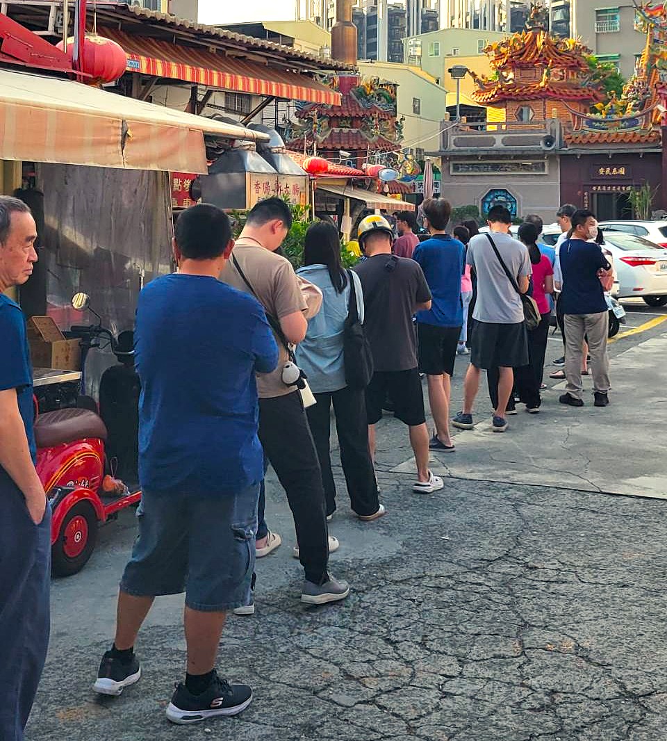 保安宮廣場香腸,保安宮香腸,新大港大腸香腸,新大港大腸香腸菜單,高雄小吃,高雄必吃,高雄新大港大腸香腸,高雄美食,高雄香腸