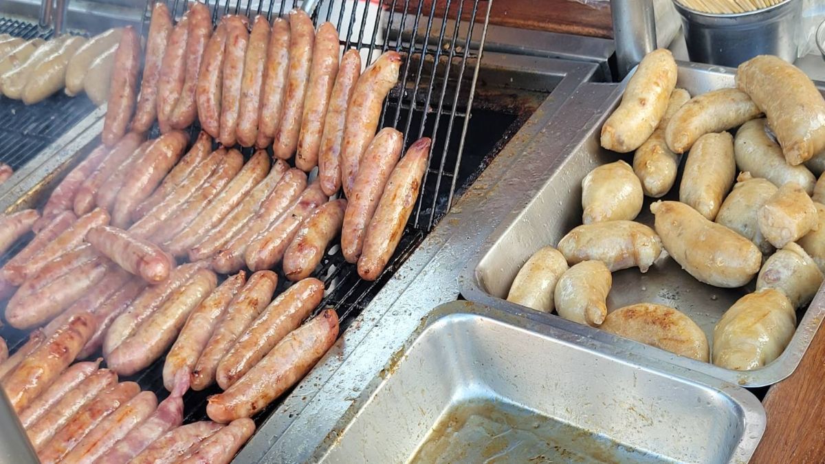 保安宮廣場香腸,保安宮香腸,新大港大腸香腸,新大港大腸香腸菜單,高雄小吃,高雄必吃,高雄新大港大腸香腸,高雄美食,高雄香腸