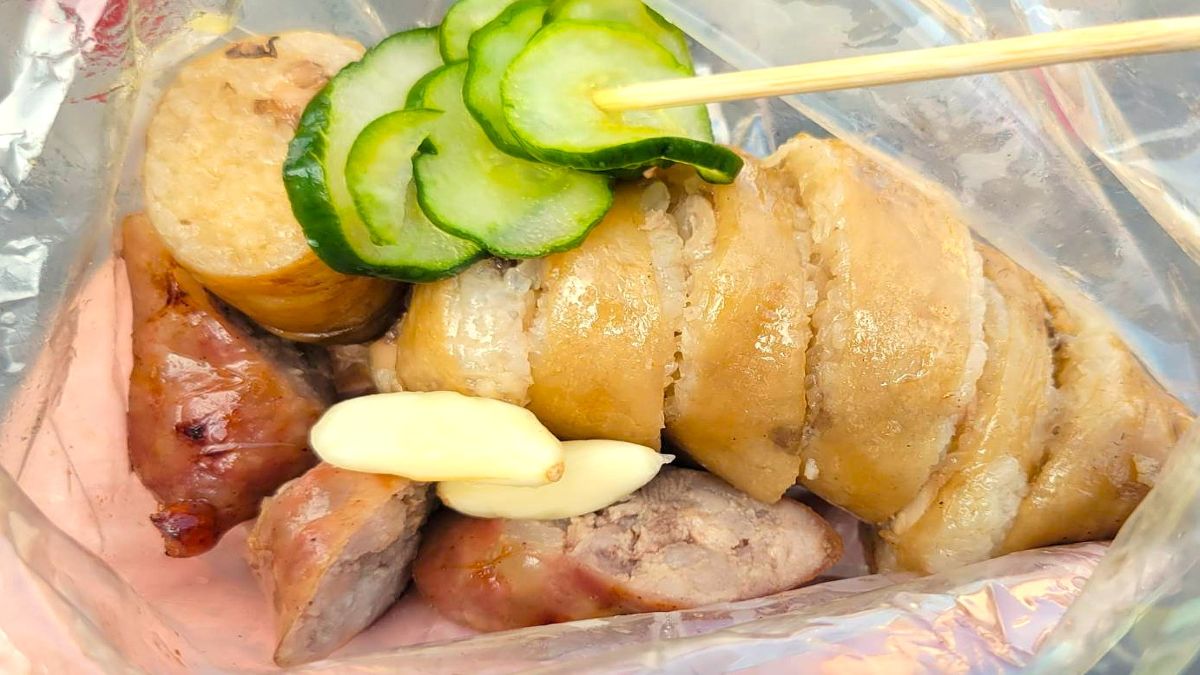 保安宮廣場香腸,保安宮香腸,新大港大腸香腸,新大港大腸香腸菜單,高雄小吃,高雄必吃,高雄新大港大腸香腸,高雄美食,高雄香腸