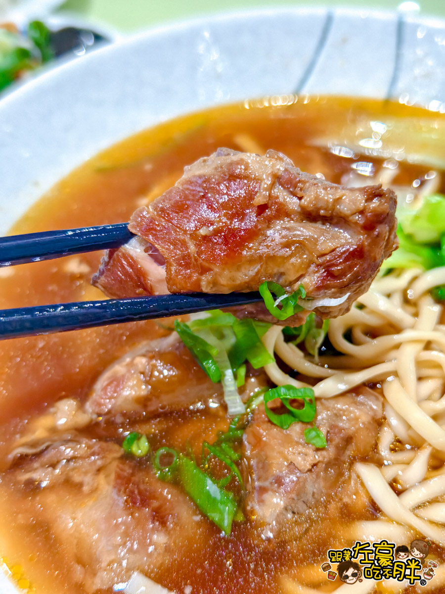 午餐,好吃麵店,常發排骨麵,晚餐,滷味,蔬菜麵,高雄三民美食,高雄小吃,高雄美食,麵店