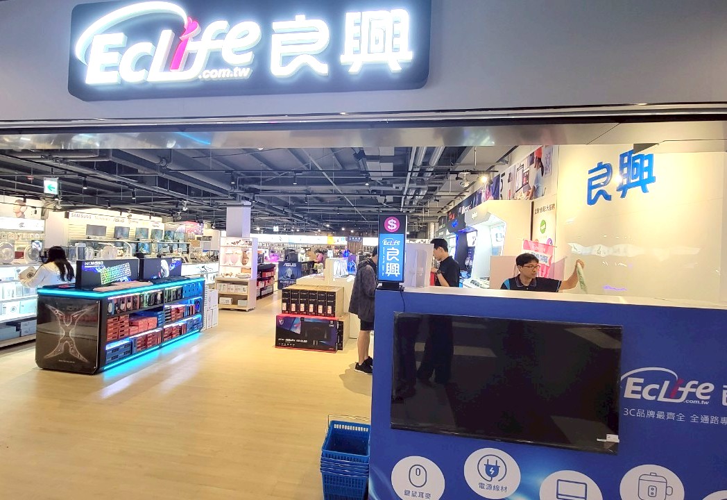 NOVA品牌,NOVA營業時間,NOVA資訊廣場,OPPO,real me,華碩,高雄NOVA,高雄百貨 NOVA品牌,NOVA營業時間,NOVA資訊廣場,OPPO,real me,華碩,高雄NOVA,高雄百貨