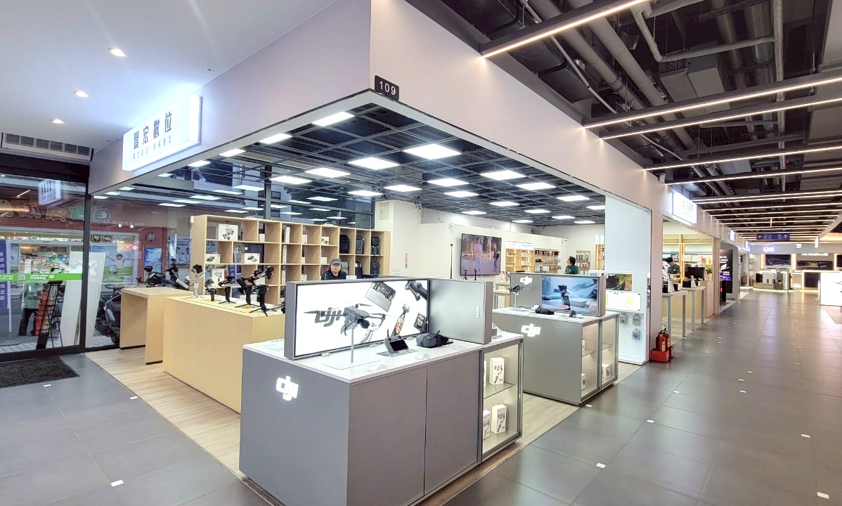 NOVA品牌,NOVA營業時間,NOVA資訊廣場,OPPO,real me,華碩,高雄NOVA,高雄百貨 NOVA品牌,NOVA營業時間,NOVA資訊廣場,OPPO,real me,華碩,高雄NOVA,高雄百貨