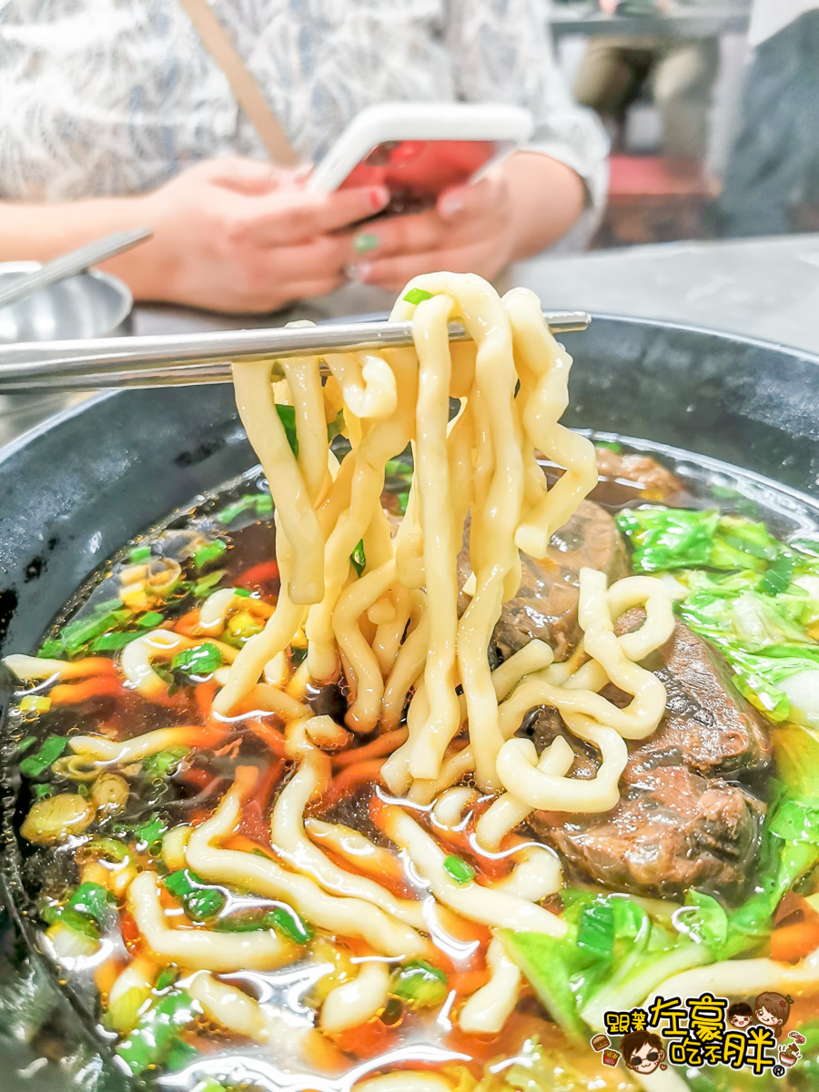 三牛牛肉麵,左營美食,牛肉麵,蓮池潭,高雄美食,龍虎塔