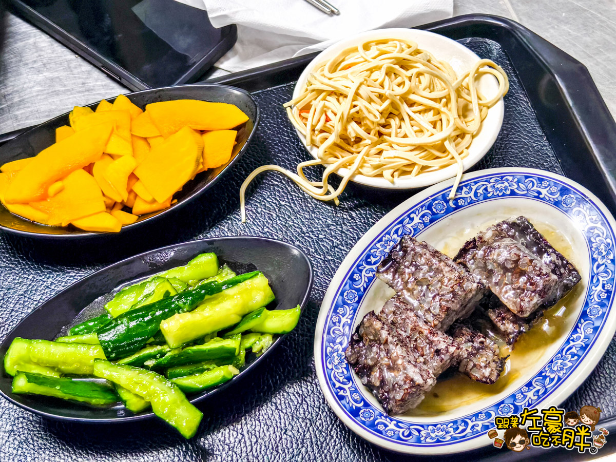 三牛牛肉麵,左營美食,牛肉麵,蓮池潭,高雄美食,龍虎塔