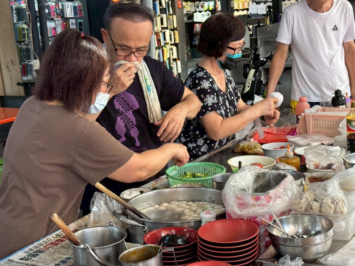 屏東便宜小吃,屏東夜市肉圓,屏東市美食小吃,屏東早午餐,屏東景點,屏東民族夜市,屏東肉圓,屏東觀光夜市,正老牌屏東肉圓