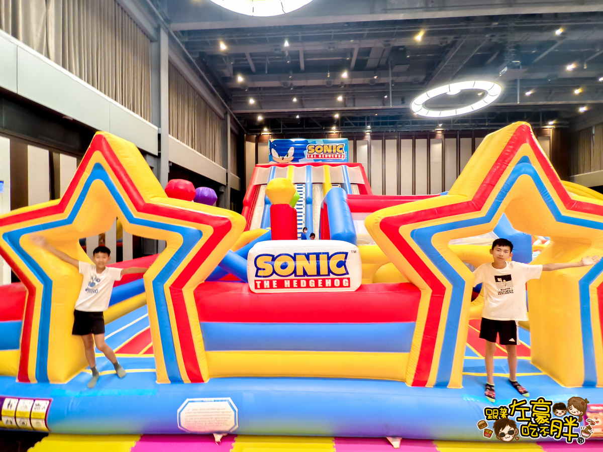 Jumptopia,兒童樂園,室內樂園,左營,新光三越,暑假,氣墊樂園,親子景點,高雄,高雄景點