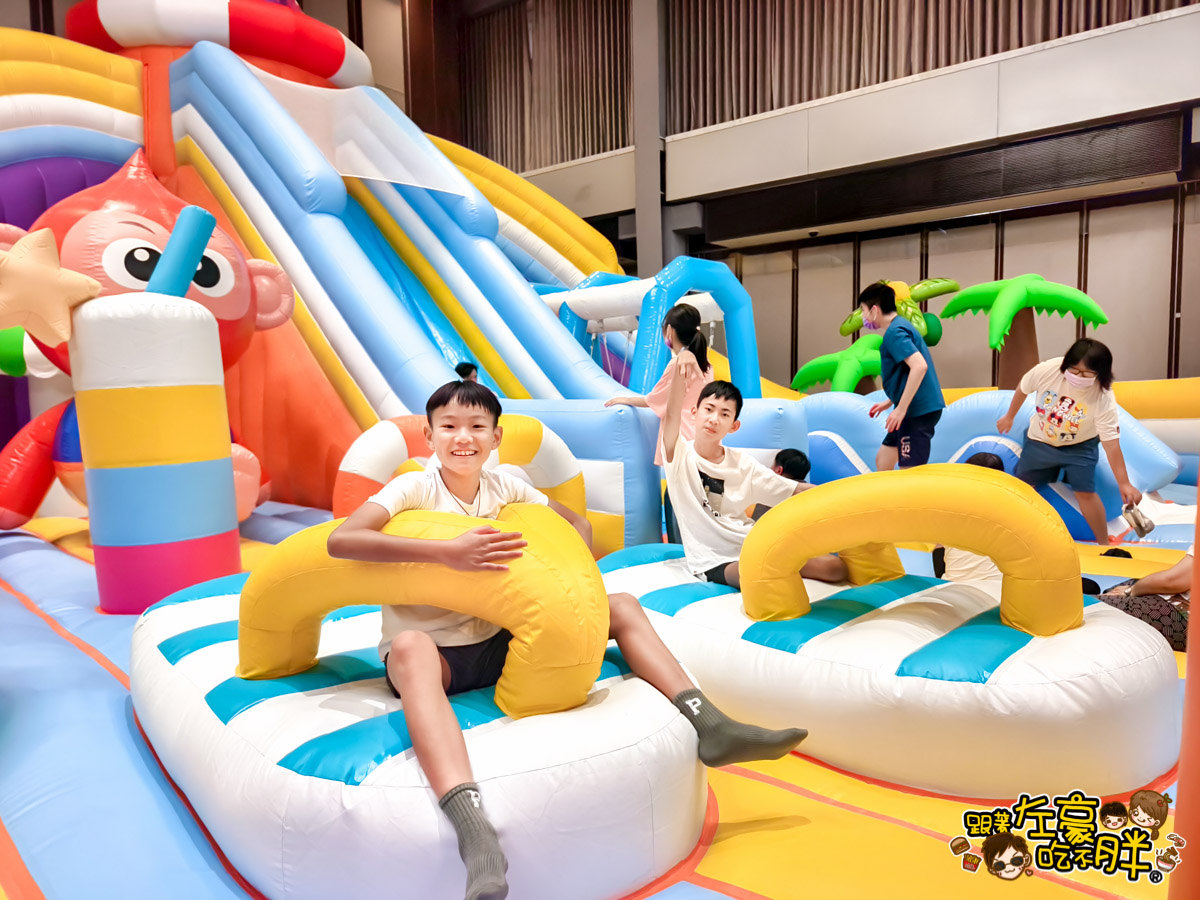 Jumptopia,兒童樂園,室內樂園,左營,新光三越,暑假,氣墊樂園,親子景點,高雄,高雄景點