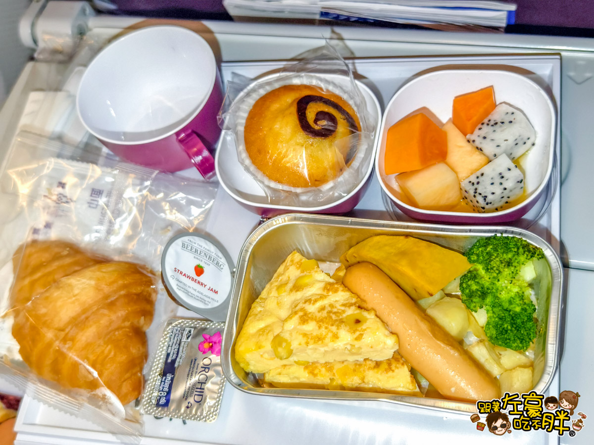巴黎旅遊,巴黎飛機,戴高樂機場,曼谷機場,歐洲旅遊,法國旅遊,法國航班,泰國航空,泰國轉機,泰航飛機餐,素萬那普機場機場