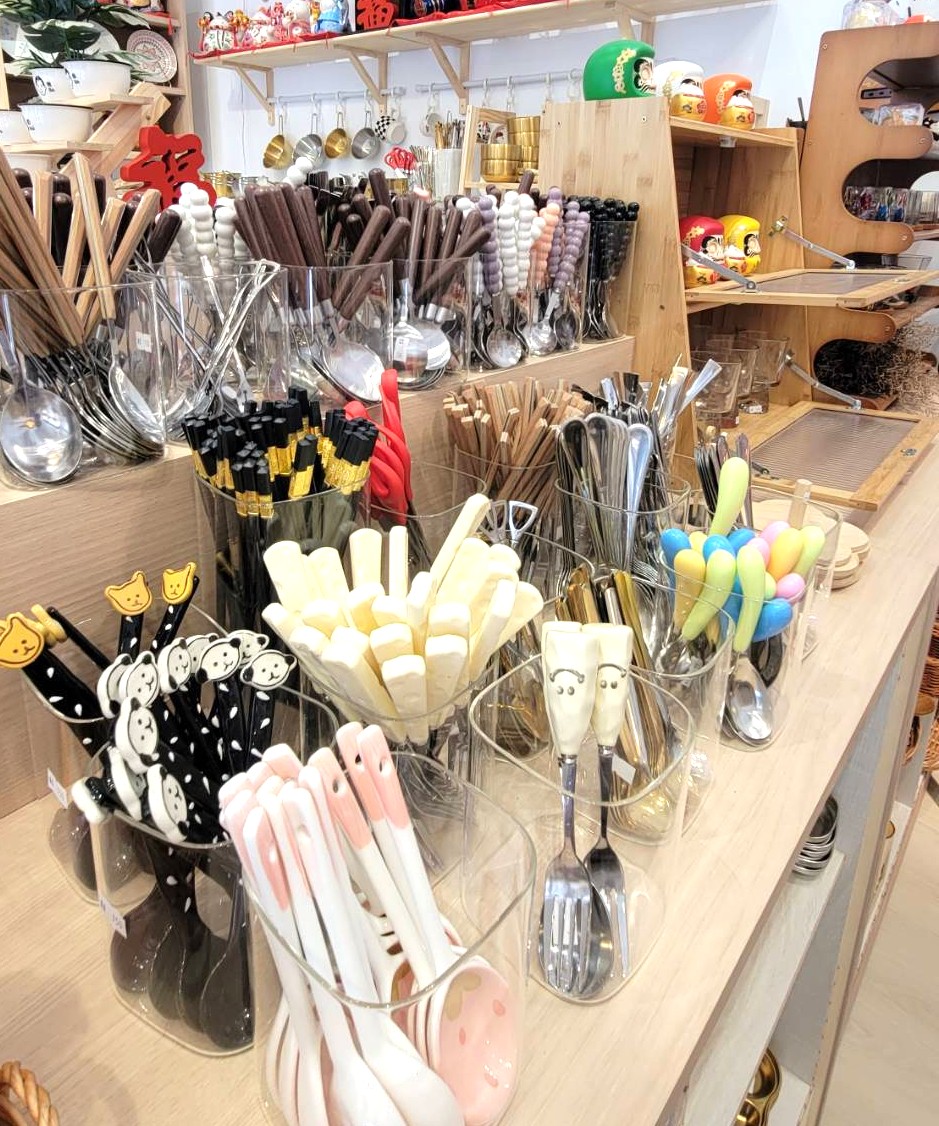 日式瓷器,日本杯盤,日本食器批發,日系餐具,碗碗,韓式餐具,高雄杯盤推薦