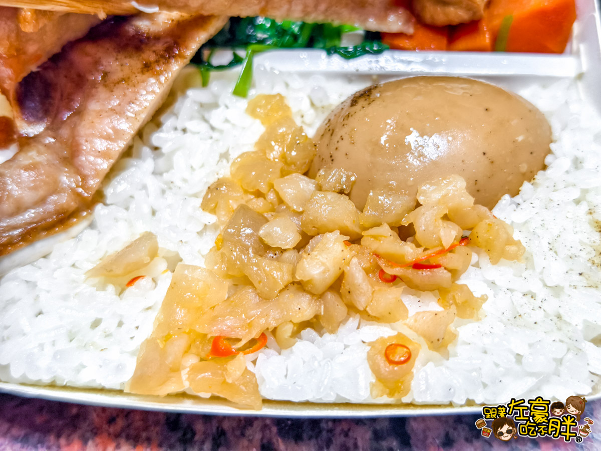 便當,午餐,排骨飯,晚餐,源順和五花排骨飯,雞腿飯,高雄便當,高雄小吃,高雄美食,鳳山美食