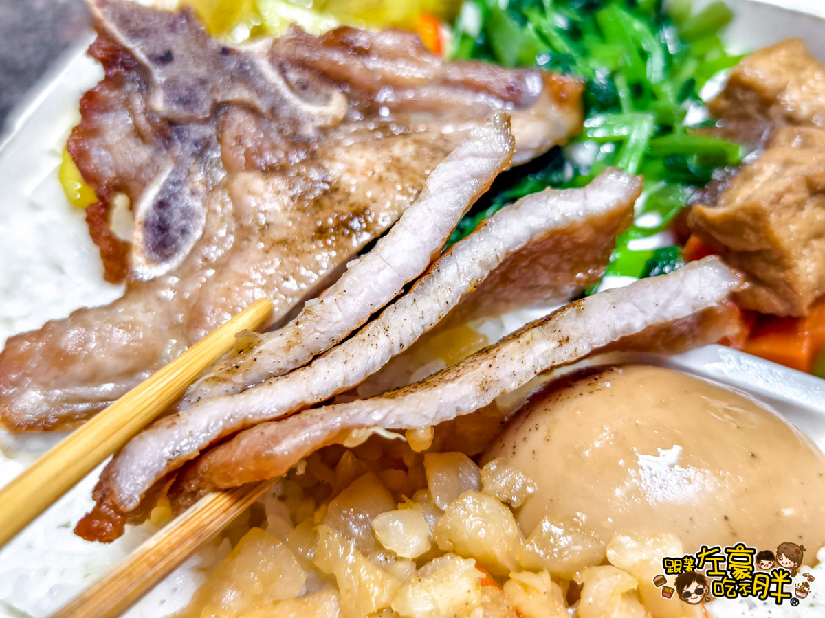 便當,午餐,排骨飯,晚餐,源順和五花排骨飯,雞腿飯,高雄便當,高雄小吃,高雄美食,鳳山美食