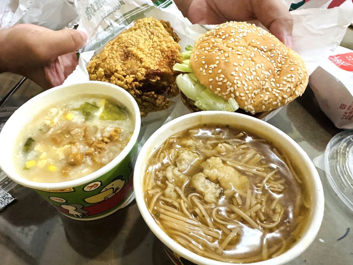 丹丹漢堡菜單,丹丹漢堡門市,丹丹漢堡鳳山店,漢堡,炸雞,高雄丹丹漢堡,高雄早午餐,高雄美食,高雄美食小吃