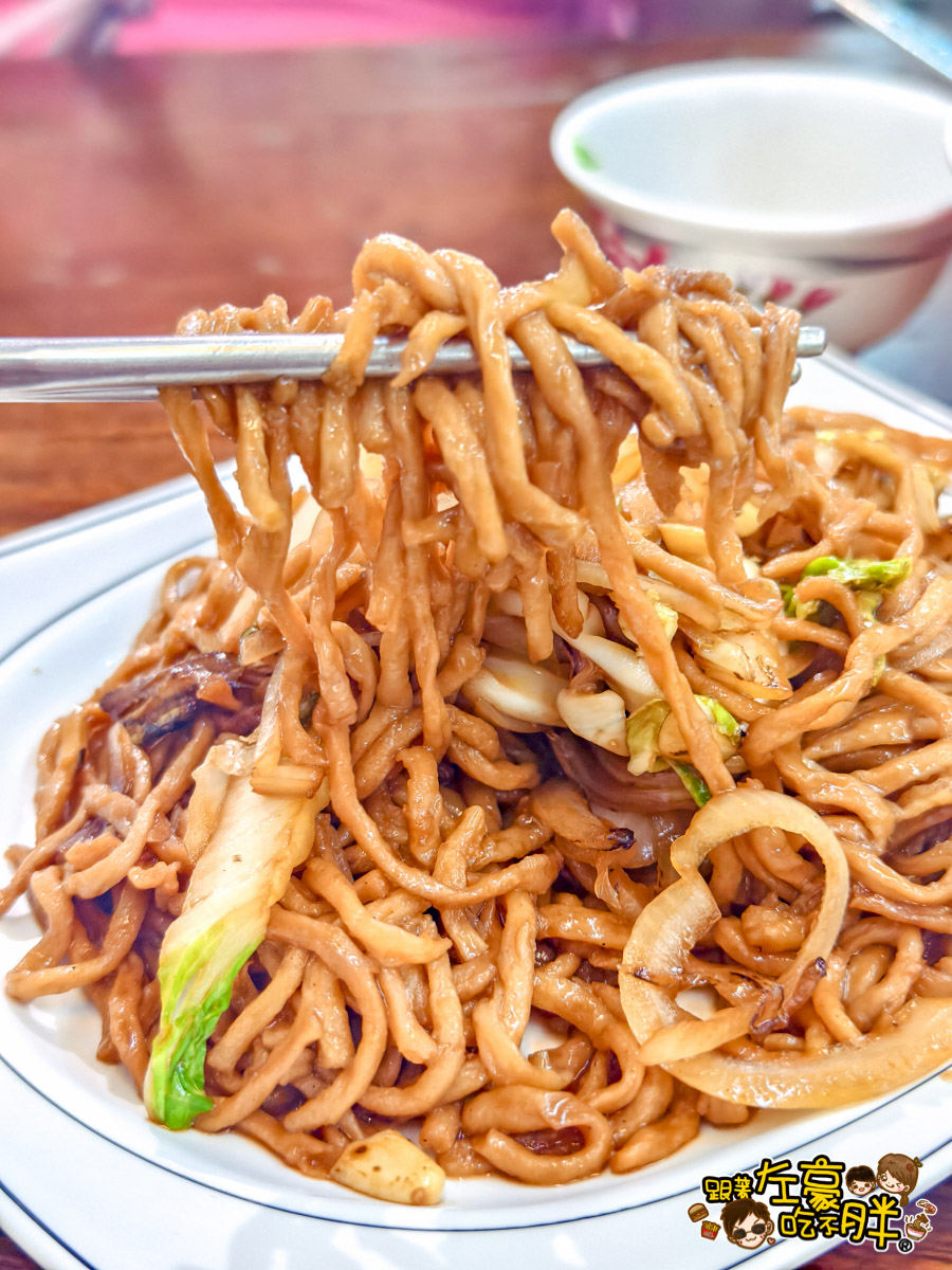 南台鱔魚花枝專賣店,南台鱔魚花枝鮮魚武廟店,晚餐,炒意麵,苓雅區,高雄小吃,高雄武廟,高雄美食,鱔魚意麵