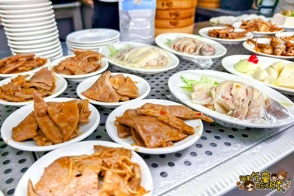五福路,午餐,小吃,文化中心,文化中心美食,晚餐,炒飯,牛肉麵,自來水公園,華饌湯包麵食館,蒸餃,高雄美食,麵食