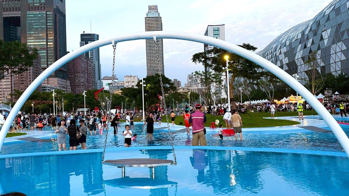 新光碼頭,星光水岸公園,玩水景點,親子景點,親水公園,高雄旅遊,高雄親子公園