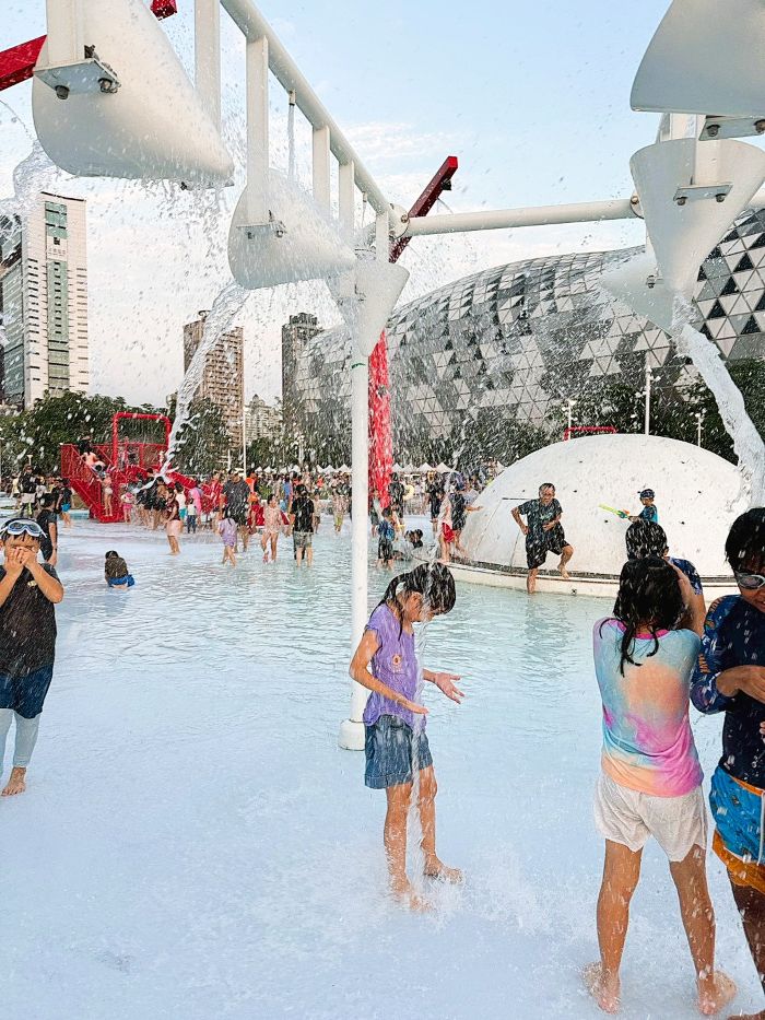 新光碼頭,星光水岸公園,玩水景點,親子景點,親水公園,高雄旅遊,高雄親子公園