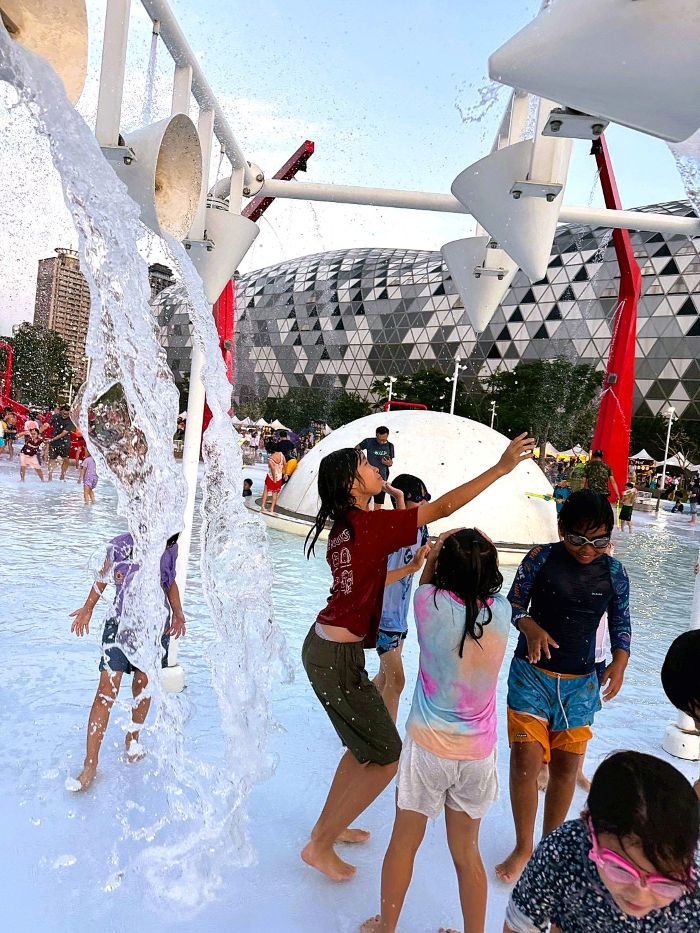 新光碼頭,星光水岸公園,玩水景點,親子景點,親水公園,高雄旅遊,高雄親子公園