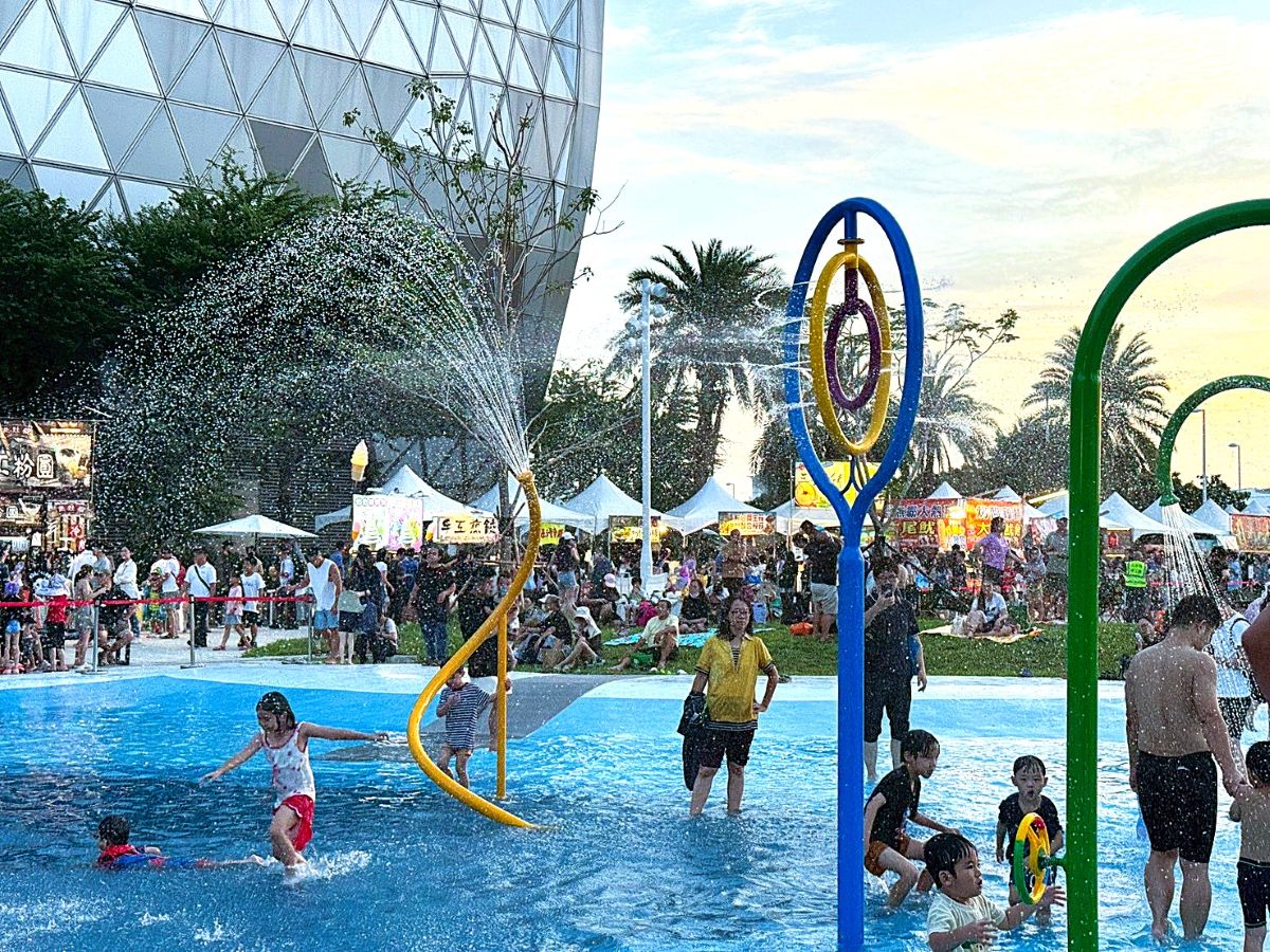 新光碼頭,星光水岸公園,玩水景點,親子景點,親水公園,高雄旅遊,高雄親子公園