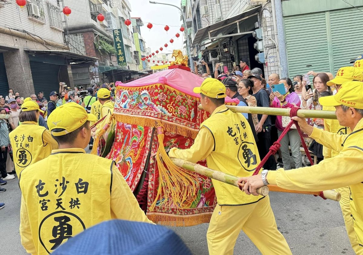 白沙屯媽祖,粉紅超跑,高雄景點