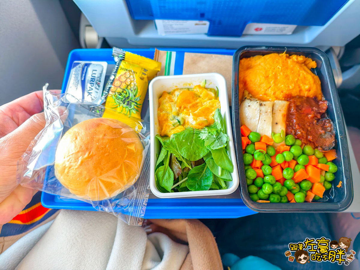 日本旅遊,日本自由行推薦,東京機場,聯合航空,聯合航空座位,飛機餐,高雄東京飛機,高雄機場