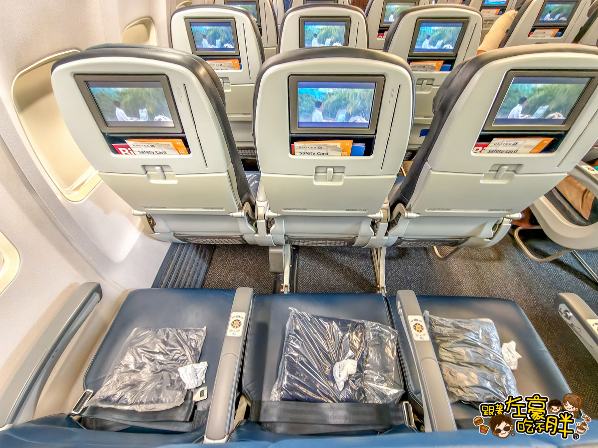 日本旅遊,日本自由行推薦,東京機場,聯合航空,聯合航空座位,飛機餐,高雄東京飛機,高雄機場