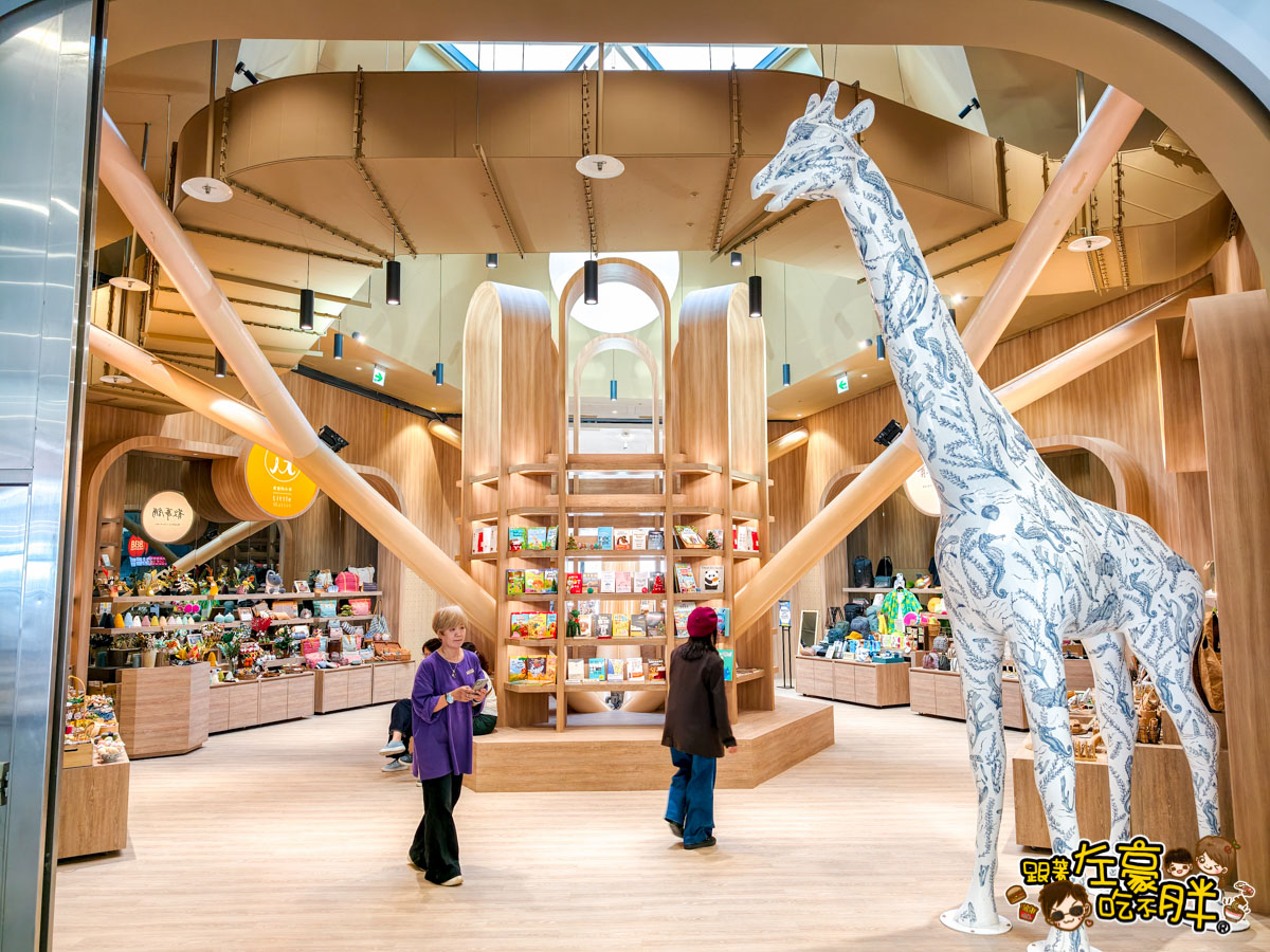 Focus13,FOCUS13珊瑚廣場,伯虎在二樓,光榮碼頭,堯平,林百貨,珊瑚廣場,高雄景點,高雄流行音樂中心,高雄百貨,高雄購物中心