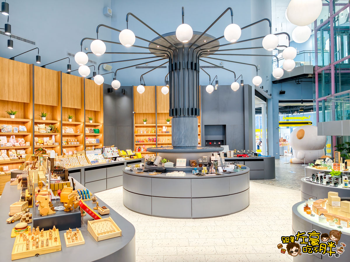 Focus13,FOCUS13珊瑚廣場,伯虎在二樓,光榮碼頭,堯平,林百貨,珊瑚廣場,高雄景點,高雄流行音樂中心,高雄百貨,高雄購物中心