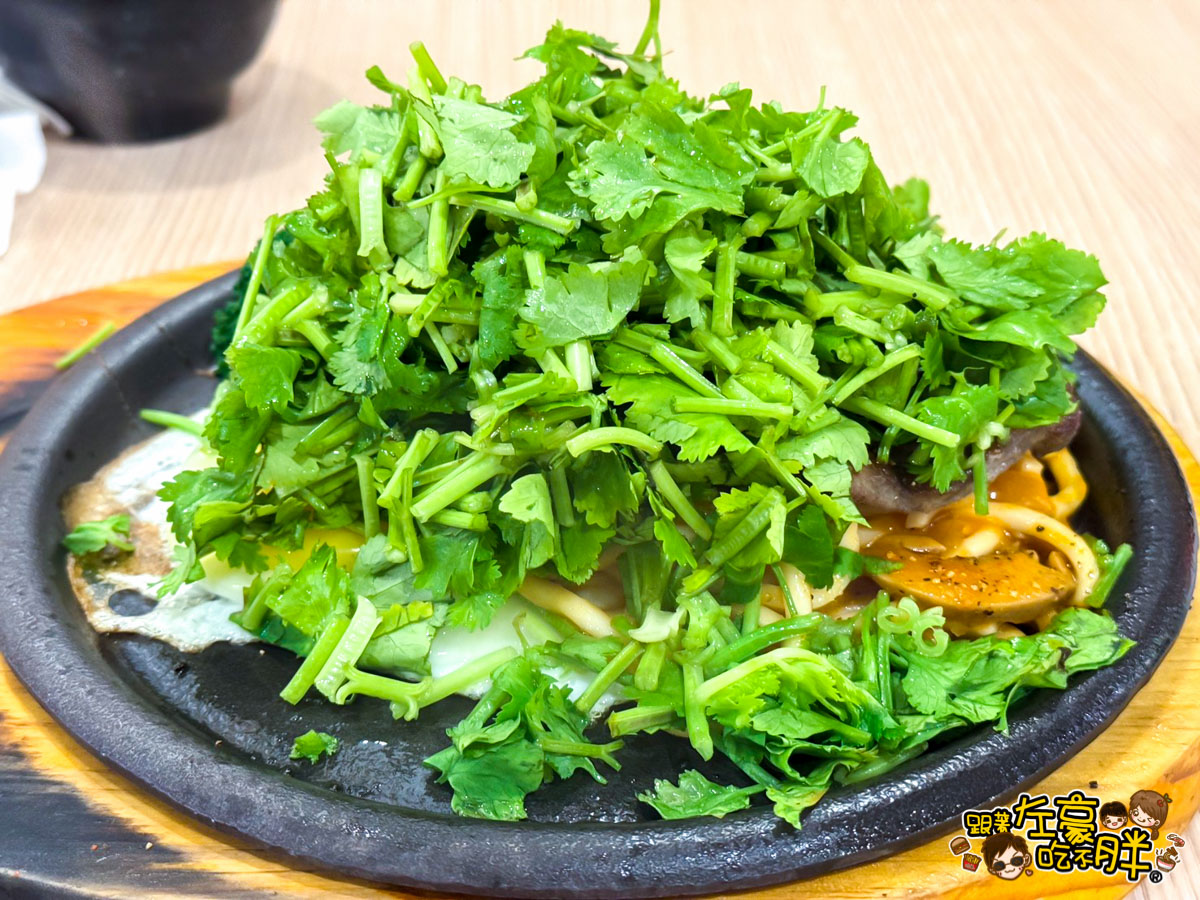 勝利新村,勝利星村美食,吃到飽,屏東牛排,屏東美食,愛食記,牛排推薦,自助吧,鐵板麵,雞排推薦,香菜