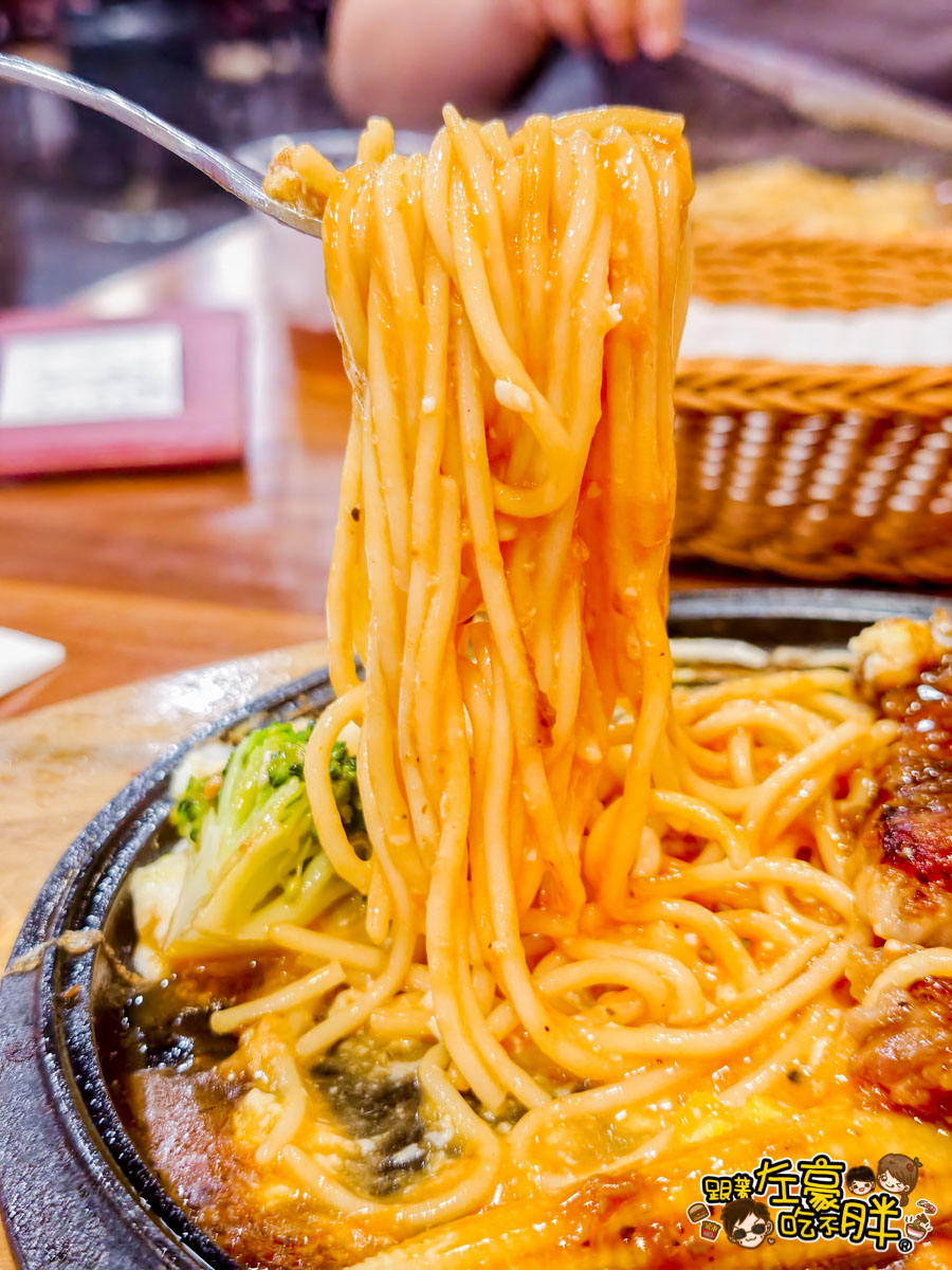 人从众厚切牛排館,人从众厚切牛排館菜單,牛排,牛排推薦,聚餐,高雄美食 人从众厚切牛排館,人从众厚切牛排館菜單,牛排,牛排推薦,聚餐,高雄美食