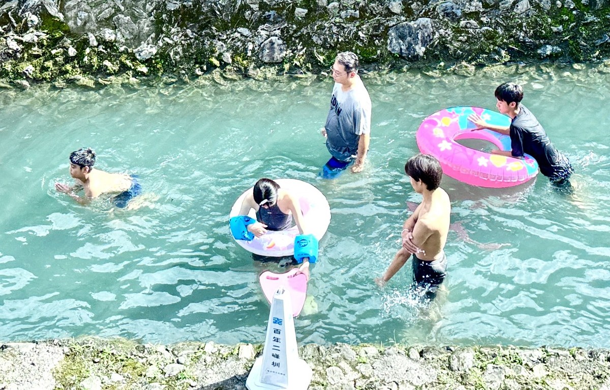二峰圳,二峰圳位置,來義,屏東旅遊,屏東景點,玩水景點