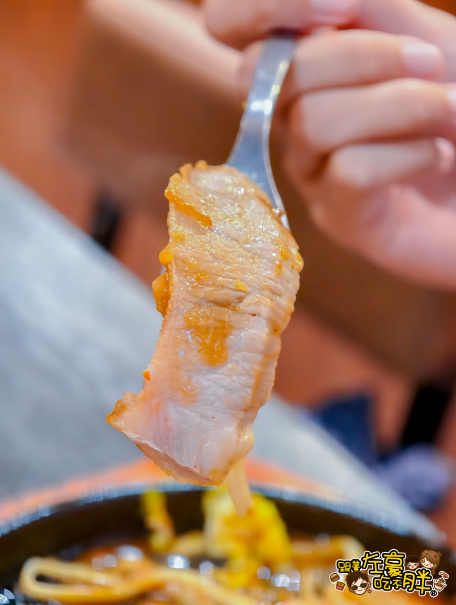 專牛嚼煎原塊牛排,專牛嚼煎菜單,牛排,聚餐,西餐,高雄美食