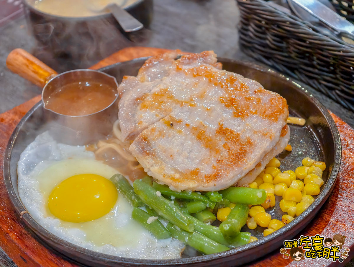 專牛嚼煎原塊牛排,專牛嚼煎菜單,牛排,聚餐,西餐,高雄美食