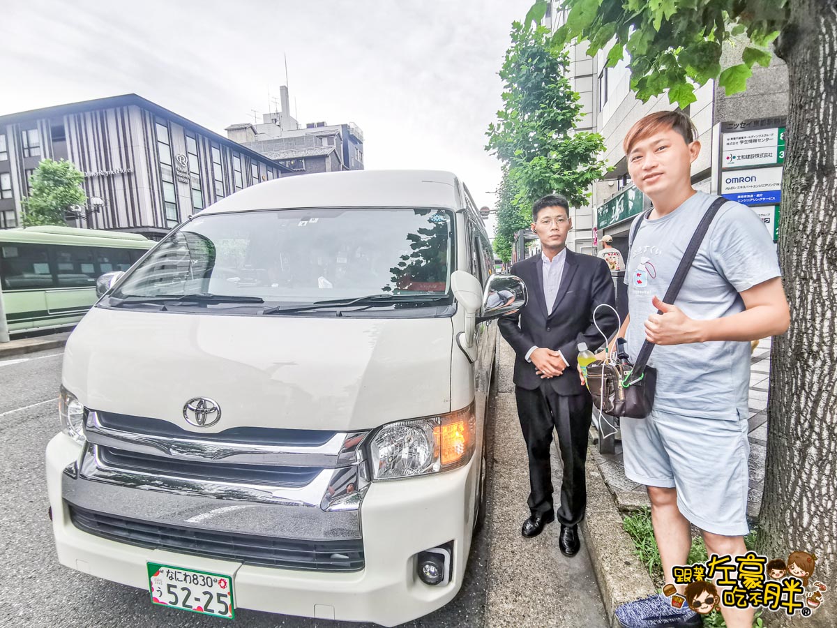 トロッコ列車,よーじや,京都一日遊,京都包車推薦,京都景點,大阪包車推薦,大阪景點,奈良包車推薦,奈良景點,嵐山,嵐山小火車,嵐山竹林,嵯峨野火車站,嵯峨野遊覽小火車,日本包車推薦,清水寺,渡月橋,關西包車推薦