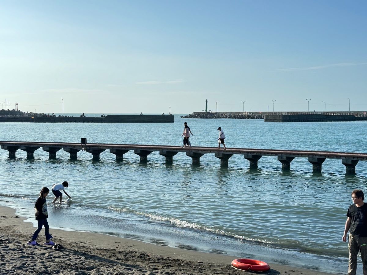 大海開吃,彌陀海岸光廊,玩水景點,貓,貓咪,高雄旅遊,高雄景點