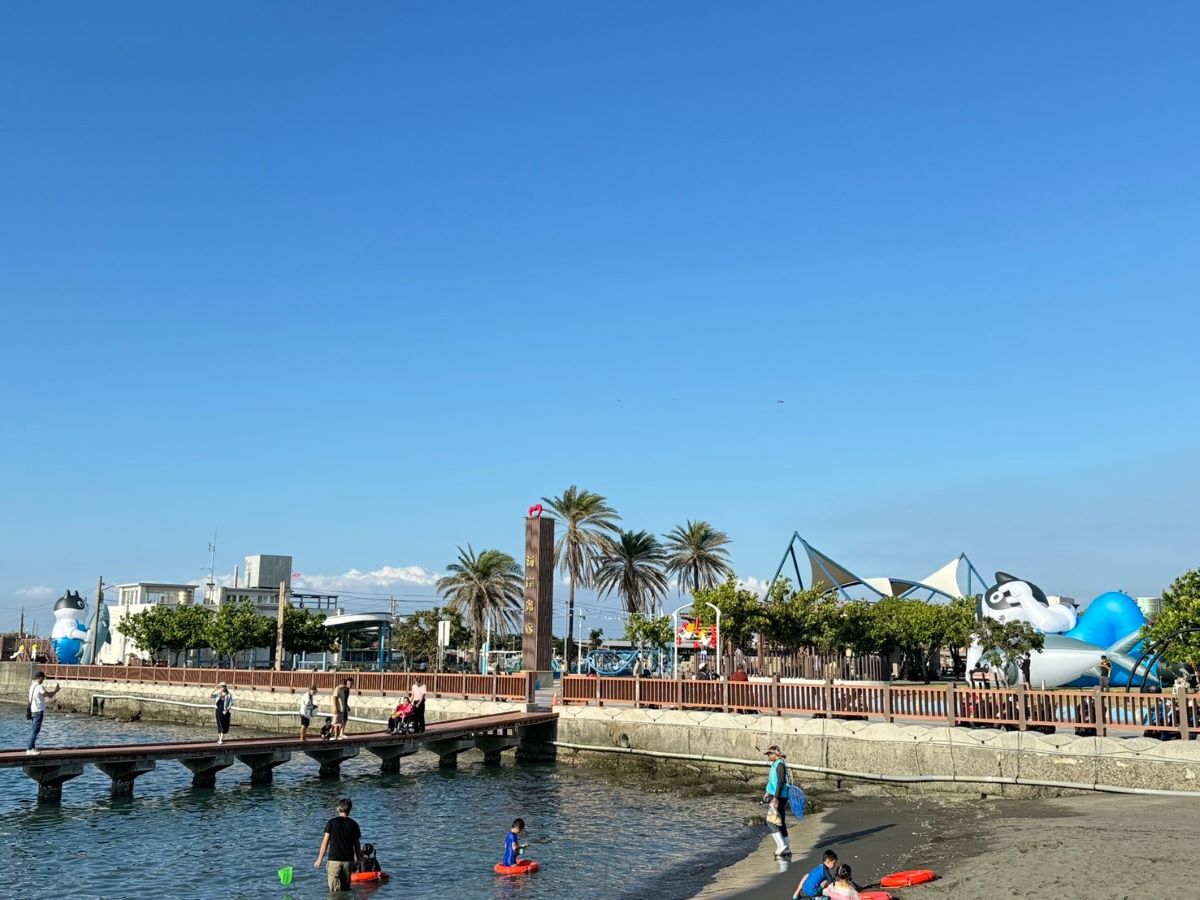 大海開吃,彌陀海岸光廊,玩水景點,貓,貓咪,高雄旅遊,高雄景點