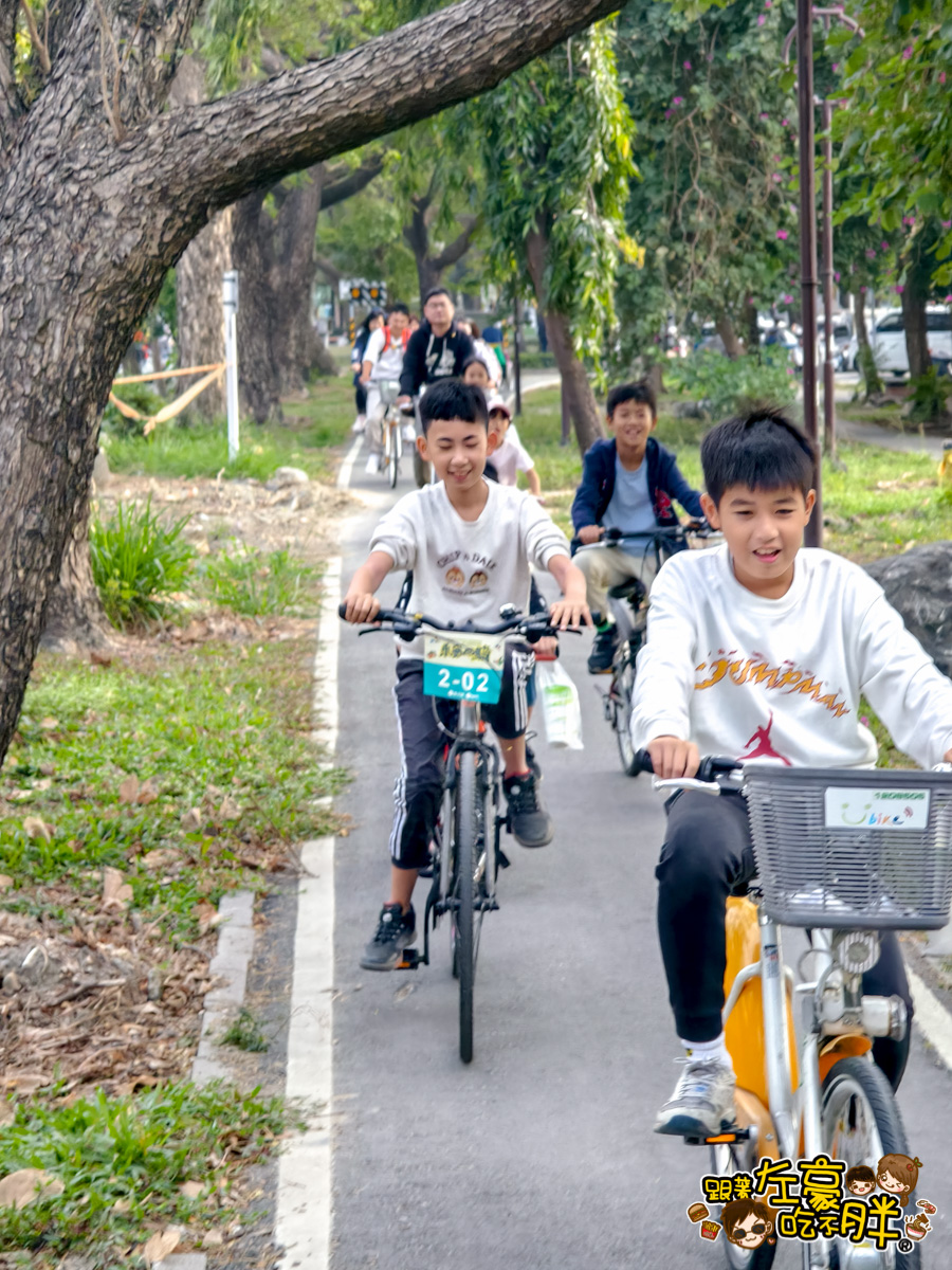 乘風而騎,左營景點,腳踏車,自行車,蓮池潭,親子出遊,親子景點,高雄親子活動,龍虎塔