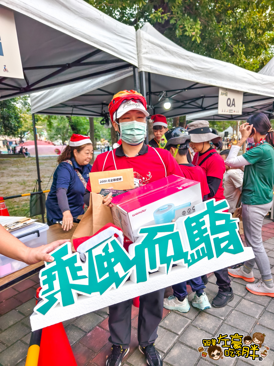 乘風而騎,左營景點,腳踏車,自行車,蓮池潭,親子出遊,親子景點,高雄親子活動,龍虎塔