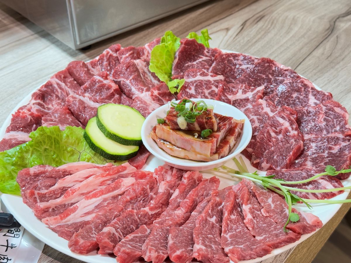 勝利星村必吃,勝利星村美食,屏東燒烤,屏東美食,日式燒肉,有間牛肉,有間牛肉菜單,燒烤,燒肉,聚餐