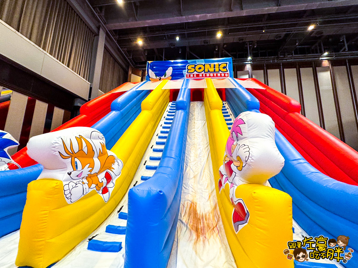 Jumptopia,兒童樂園,室內樂園,左營,新光三越,暑假,氣墊樂園,親子景點,高雄,高雄景點