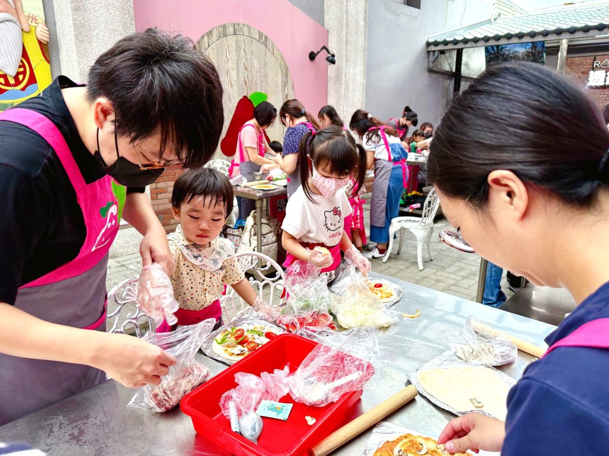Dcard,佳冬景點,佳冬鄉農會,屏東旅遊,屏東景點,屏東美食,親子景點,透紅佳人,電車吃漢