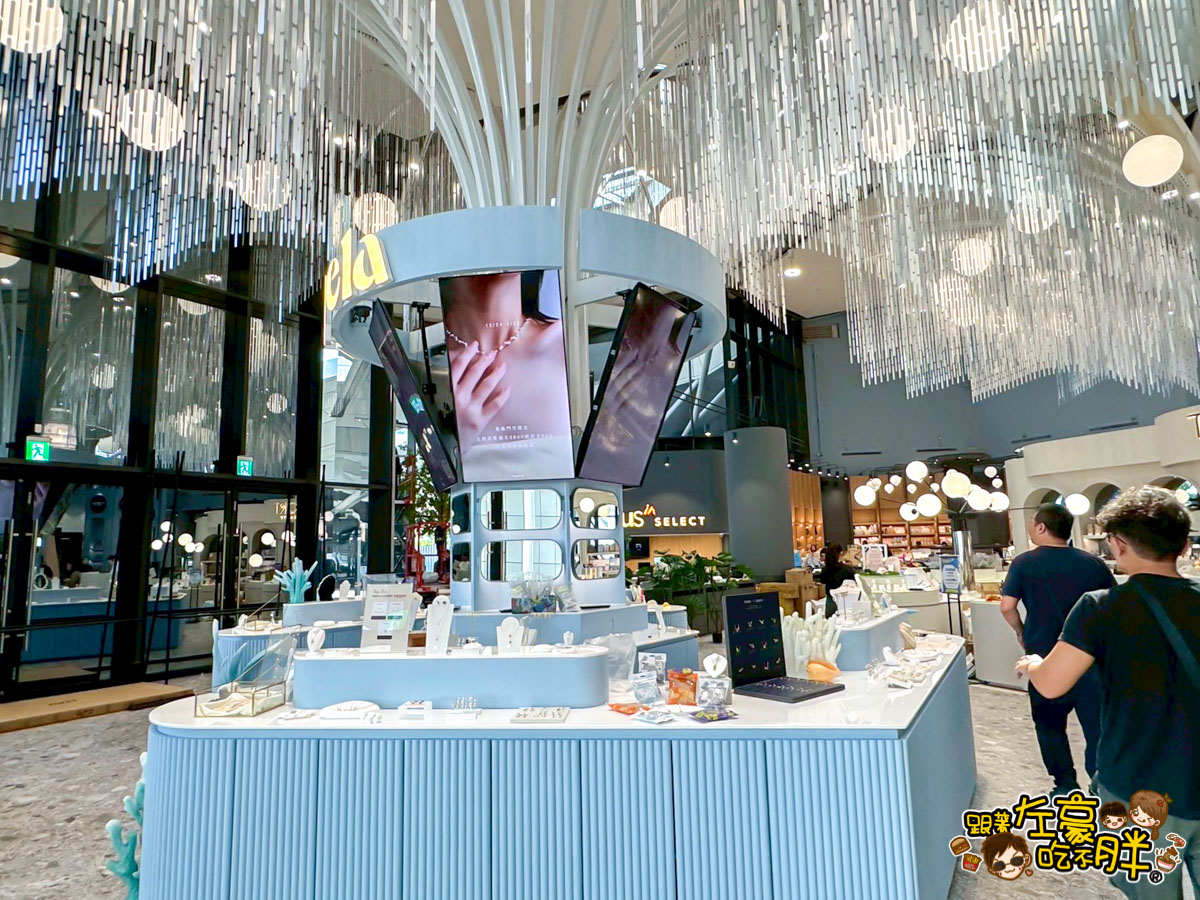 FOCUS13珊瑚廣場,光榮碼頭,高雄景點,高雄流行音樂中心,高雄百貨,高雄購物中心