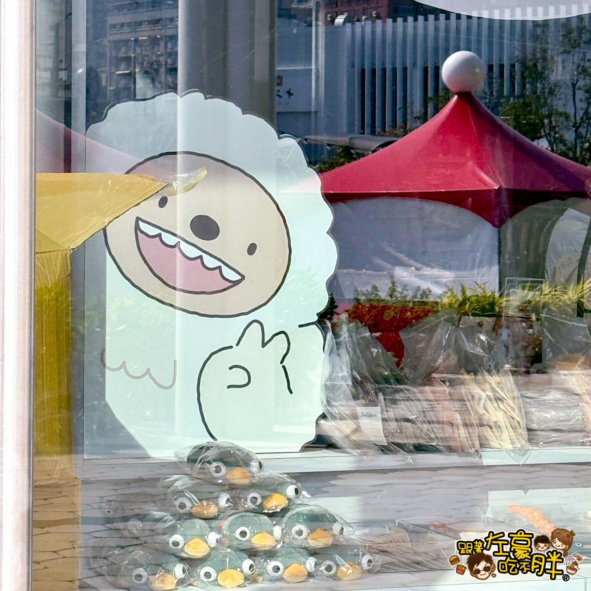 FOCUS13珊瑚廣場,光榮碼頭,高雄景點,高雄流行音樂中心,高雄百貨,高雄購物中心