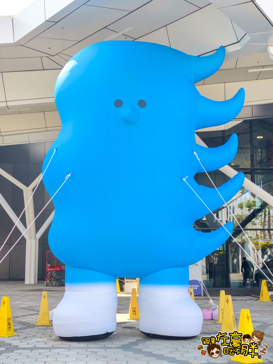 FOCUS13珊瑚廣場,光榮碼頭,高雄景點,高雄流行音樂中心,高雄百貨,高雄購物中心