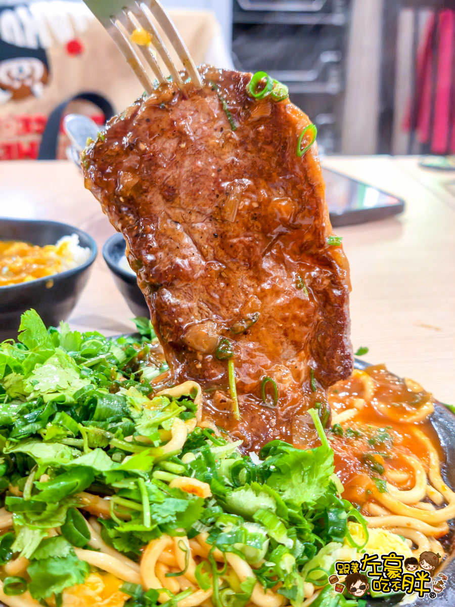 勝利新村,勝利星村美食,吃到飽,屏東牛排,屏東美食,愛食記,牛排推薦,自助吧,鐵板麵,雞排推薦,香菜