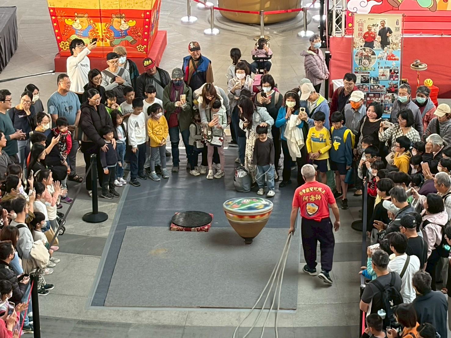 環球購物中心,高雄旅遊,高雄火車,高雄車站