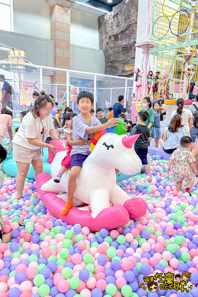 義大世界,義大購物中心,親子景點,追風奇幻島,追風奇幻島票價,雨天備案,高雄室內景點,高雄旅遊,高雄景點 義大世界,義大購物中心,親子景點,追風奇幻島,追風奇幻島票價,雨天備案,高雄室內景點,高雄旅遊,高雄景點