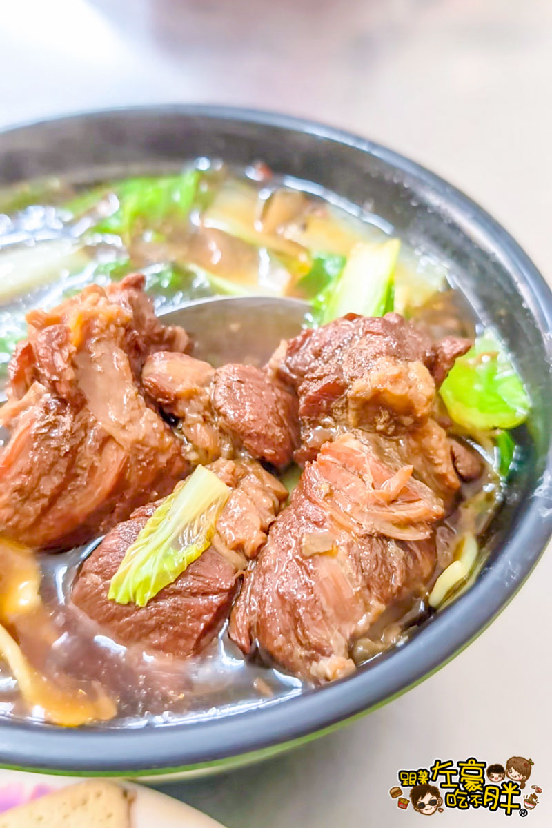 小陽春麵館,牛肉麵,高雄小吃,高雄美食,麵店