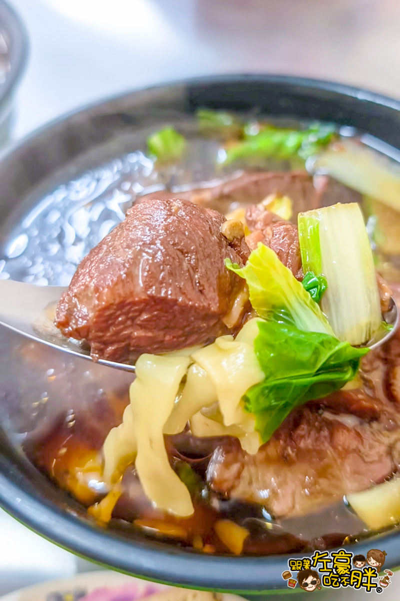 小陽春麵館,牛肉麵,高雄小吃,高雄美食,麵店